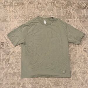 ALO Yoga Men's Sage Short Sleeve Tee